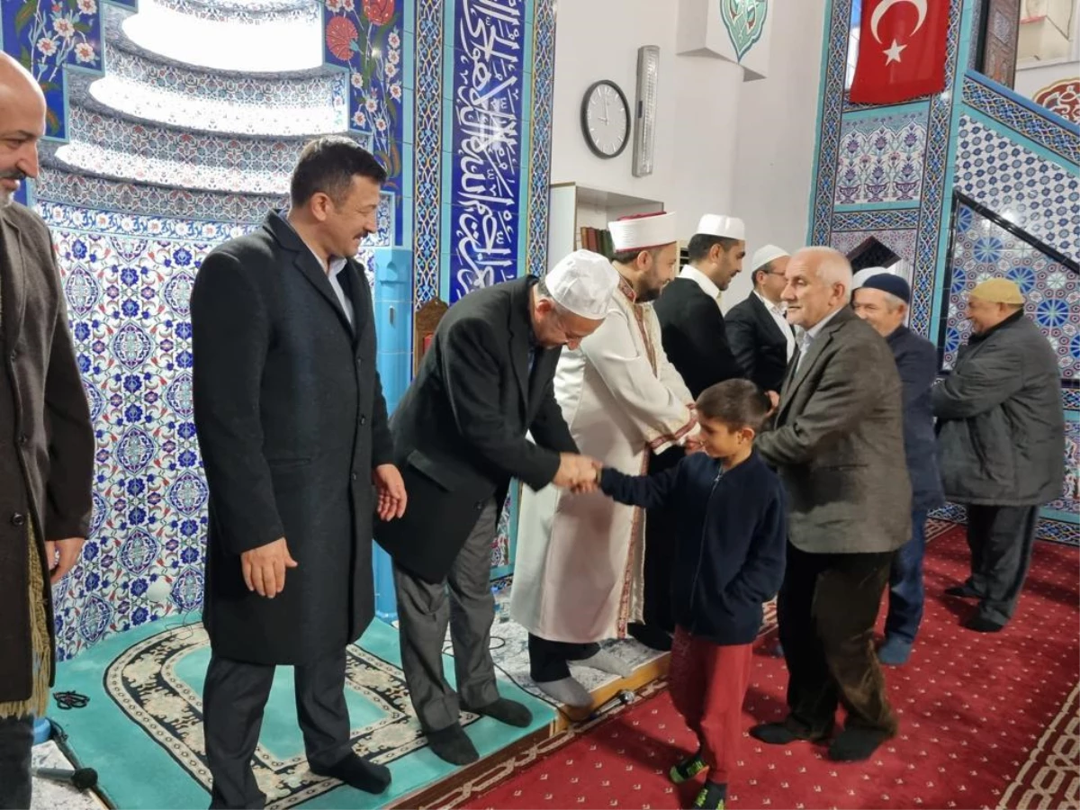 İzmir’deki camilerde, “Kur’an ziyafeti ve duada buluşalım” programı düzenlendi
