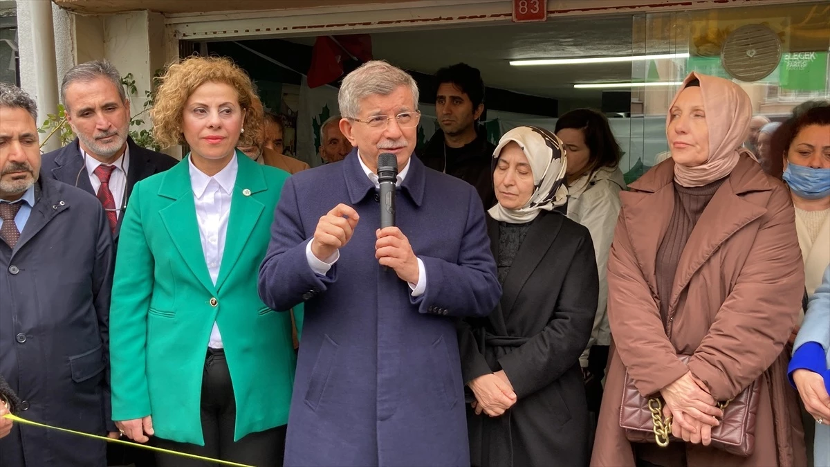 Ahmet Davutoğlu Bartın'da ziyaretler gerçekleştirdi
