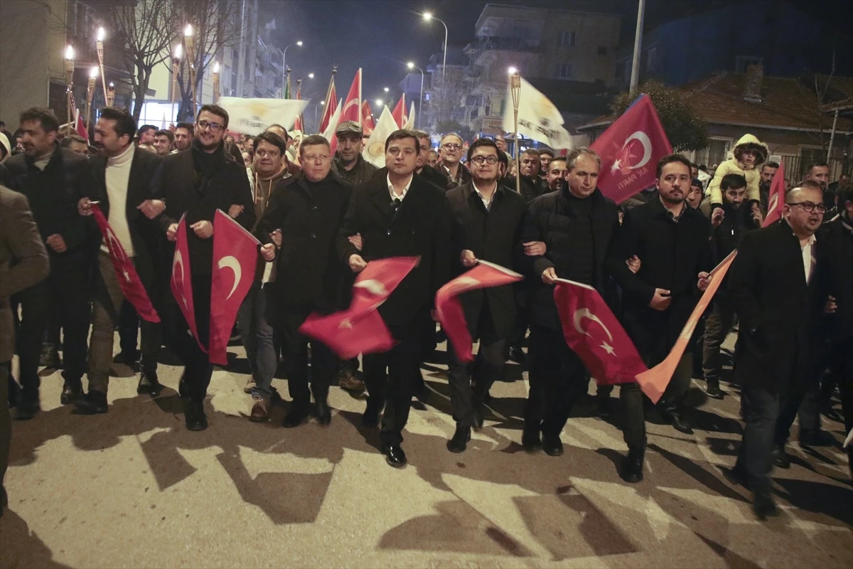 Uşak’ta AK Parti İl Başkanlığı tarafından ‘Büyük Yürüyüş’ düzenlendi