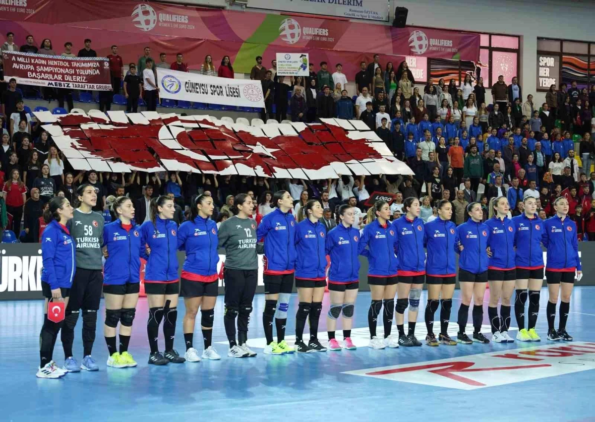 A Milli Kadın Hentbol Takımı Karadağ'a mağlup oldu