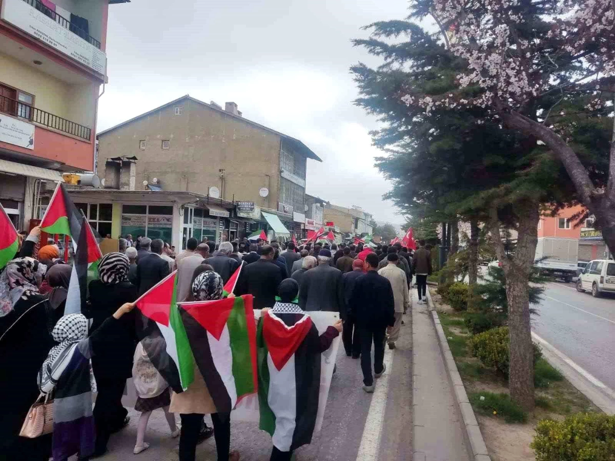 Bitlis’te Filistin’e Destek Yürüyüşü Düzenlendi