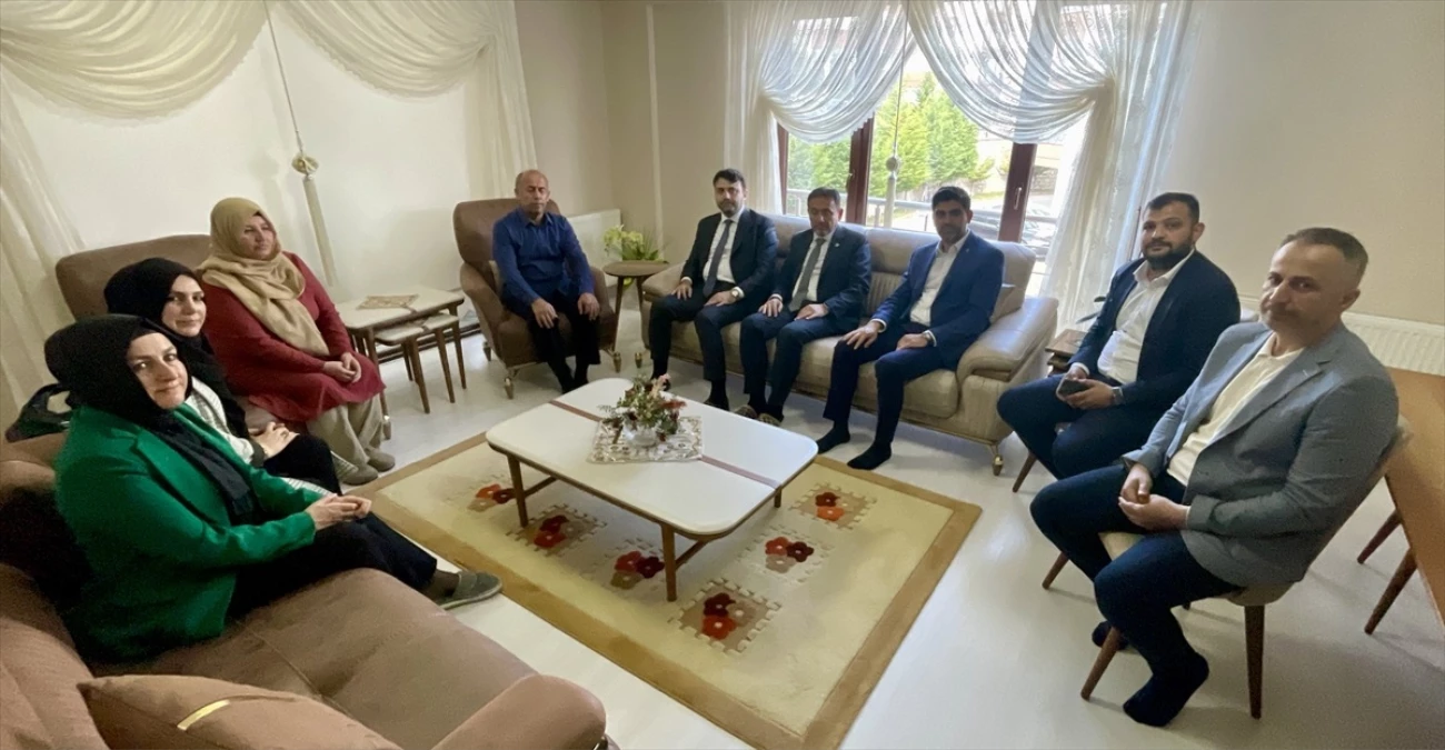 AK Parti Karabük Milletvekilleri Şehit Ailelerini Ziyaret Etti