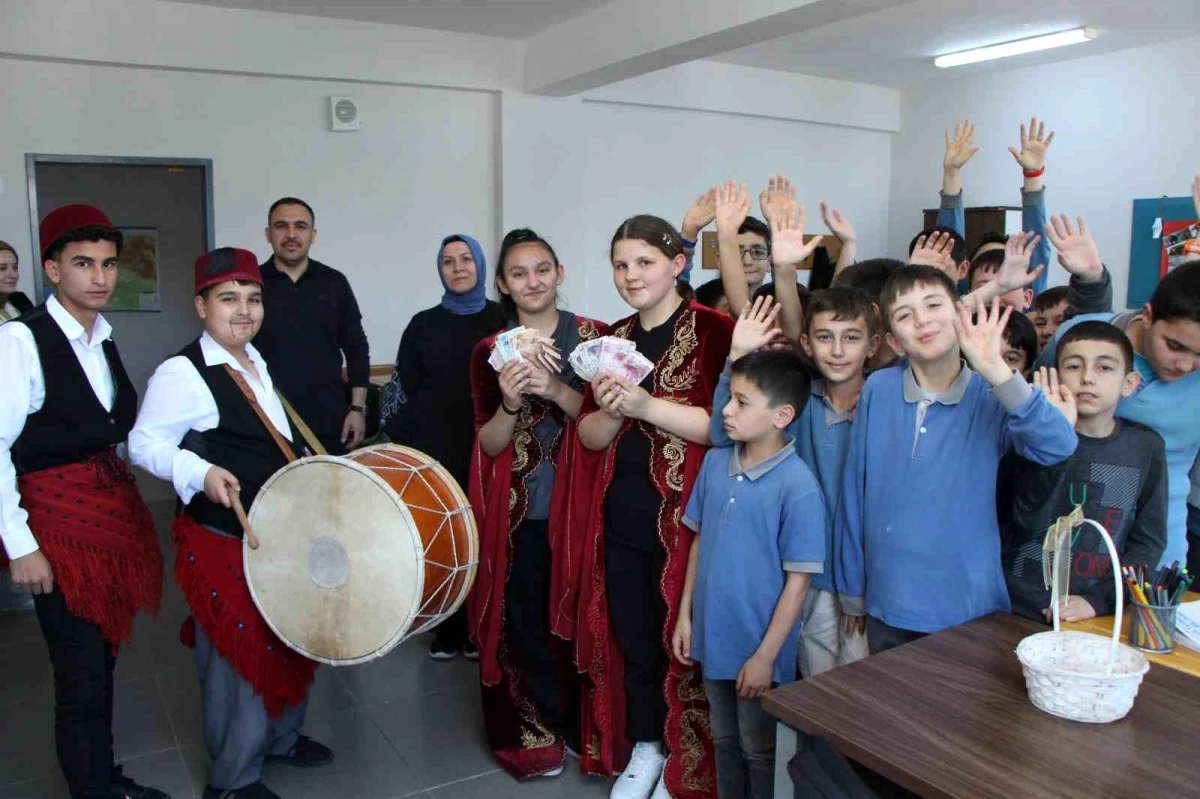 Amasya'da öğrencilerin Filistin yardımı 5 bin TL'yi buldu