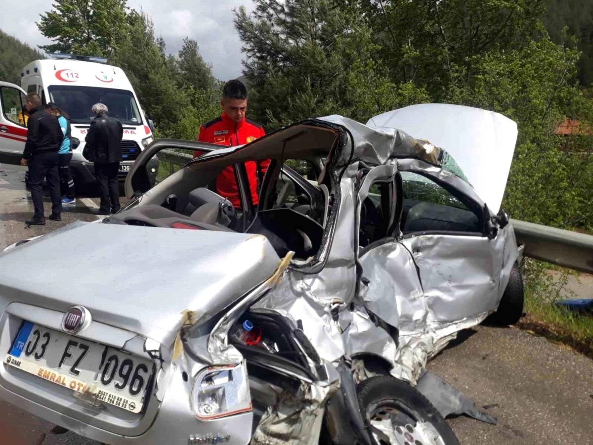 Antalya-Isparta Yolunda Kaza: Otomobil Sürücüsü Hayatını Kaybetti