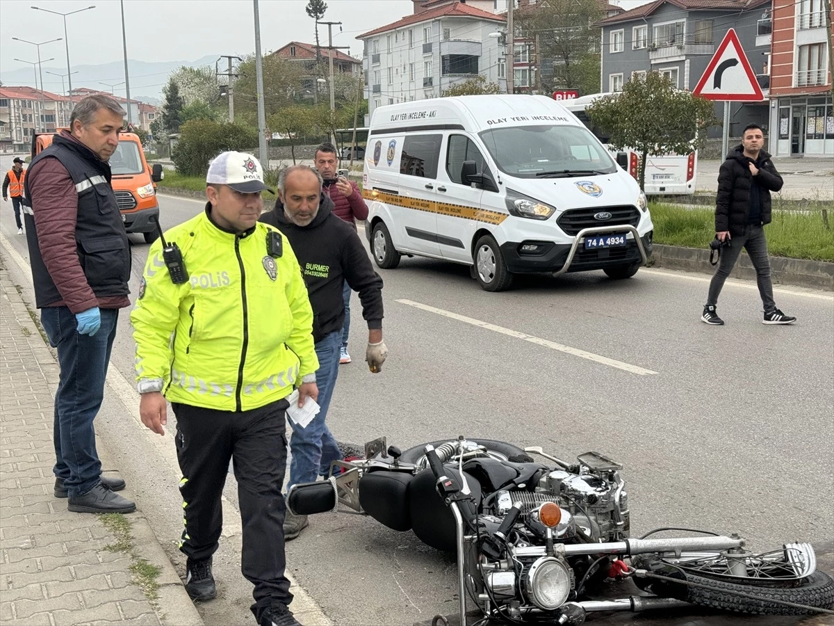 Bartın’da kaldırıma çarpan motosikletin sürücüsü hayatını kaybetti