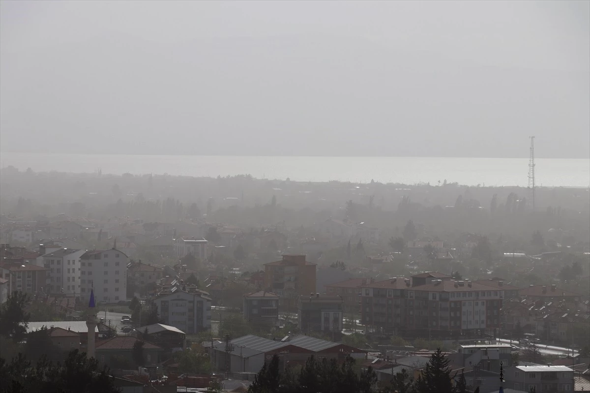 Burdur'da Çöl Tozu Etkisi: Astım ve Bronşit Hastalarına Uyarı