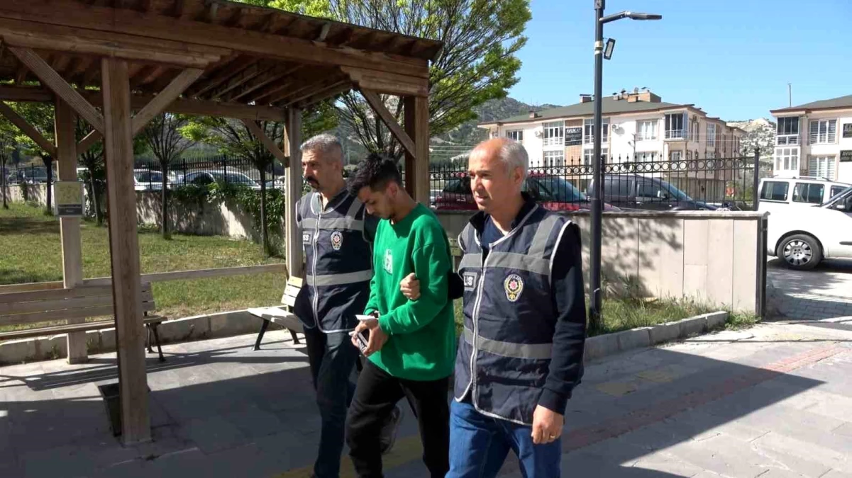Burdur'da 25 Yıl Hapis Cezası ile Aranan Firari Yakalandı