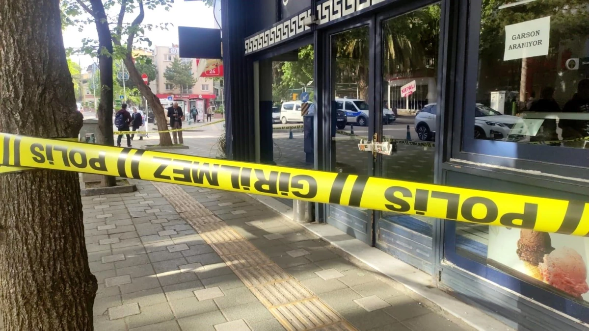 Bursa'da Silahlı Saldırı: Araçlara Ateş Açıldı, İşyerlerine Kurşun İsabet Etti