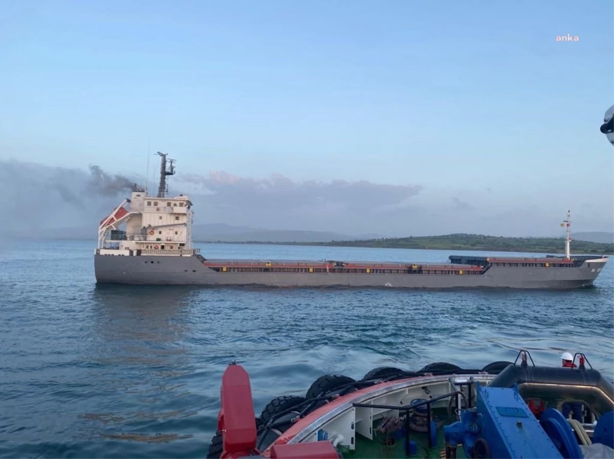 Çanakkale Boğazı'nda Kuru Yük Gemisinde Yangın Çıktı