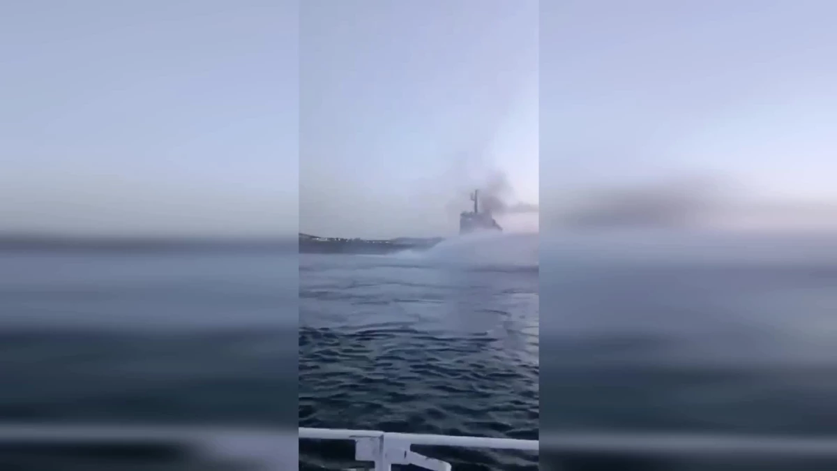 Çanakkale Boğazı’nda bir gemide çıkan yangın söndürüldü