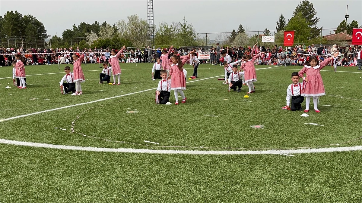 Çankırı’da 23 Nisan Ulusal Egemenlik ve Çocuk Bayramı kutlanıyor