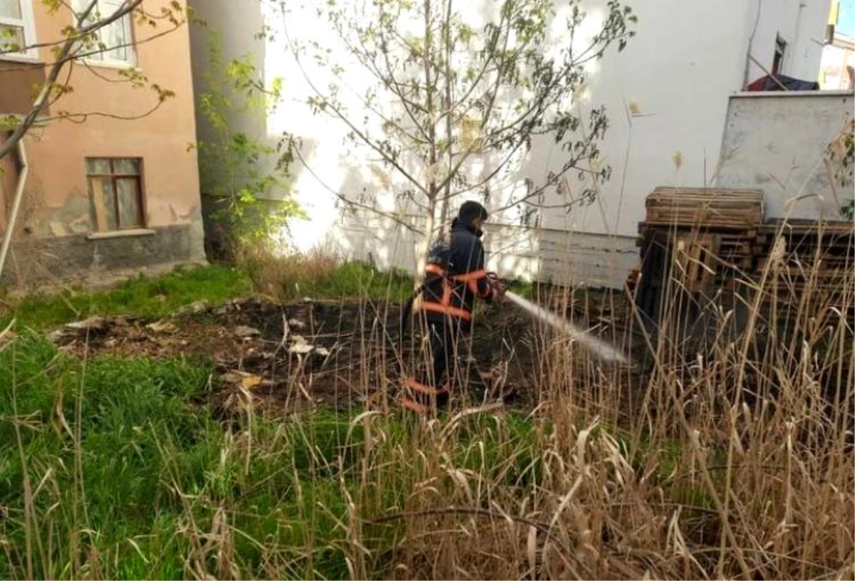 Çankırı'da Boş Arazide Çıkan Yangın Söndürüldü