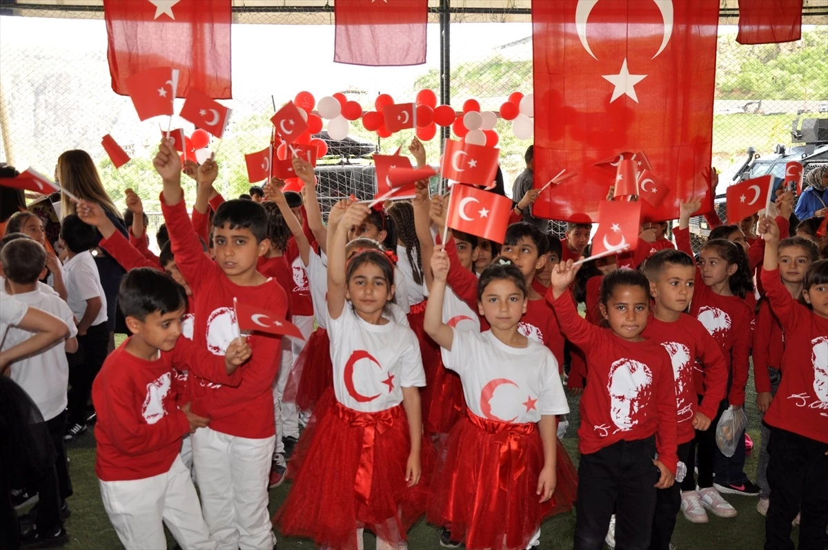 Hakkari’de 23 Nisan Ulusal Egemenlik ve Çocuk Bayramı coşkuyla kutlandı