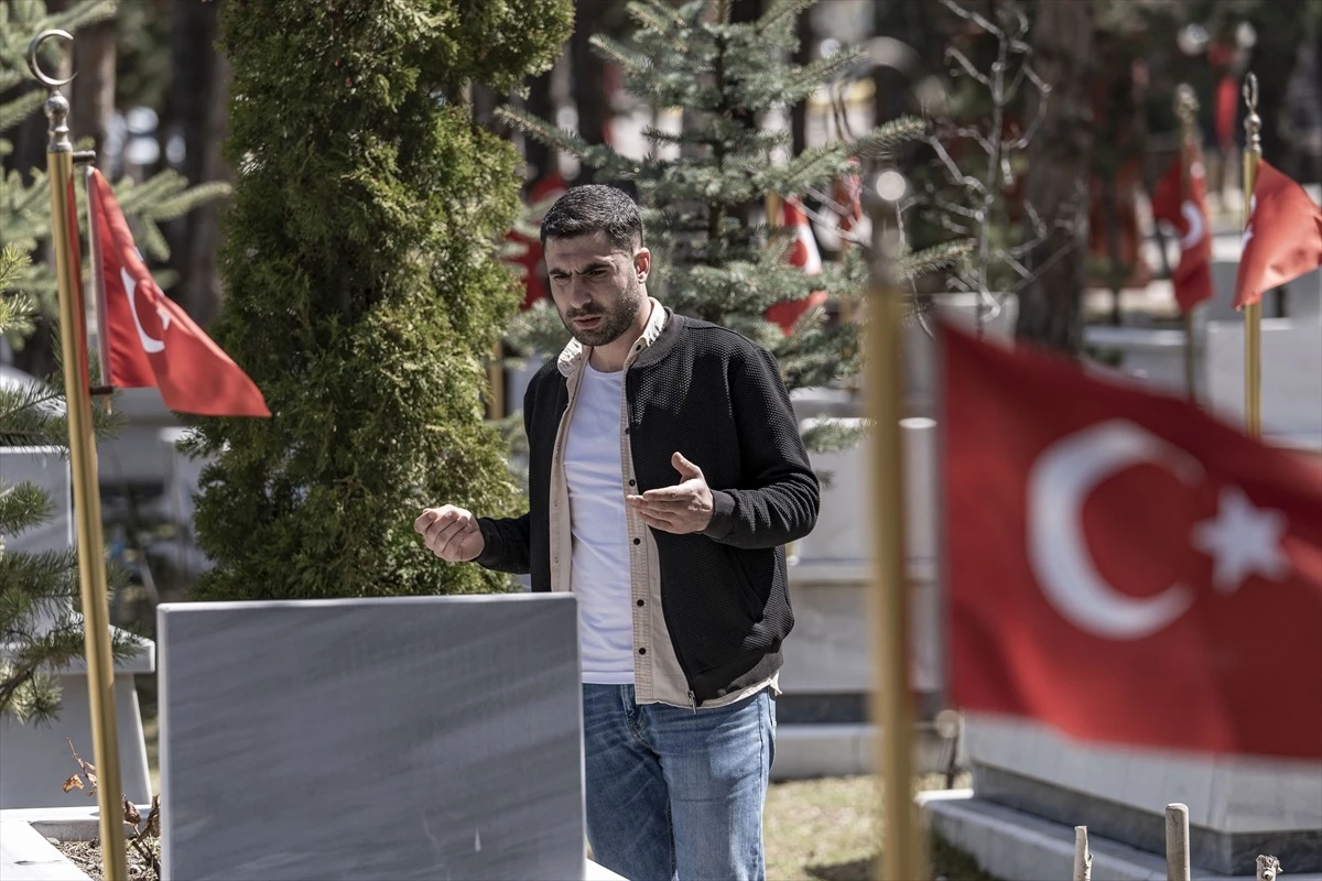 Erzurum ve Ardahan’da Ramazan Bayramı dolayısıyla mezarlık ve şehitlik ziyaretleri gerçekleştirildi