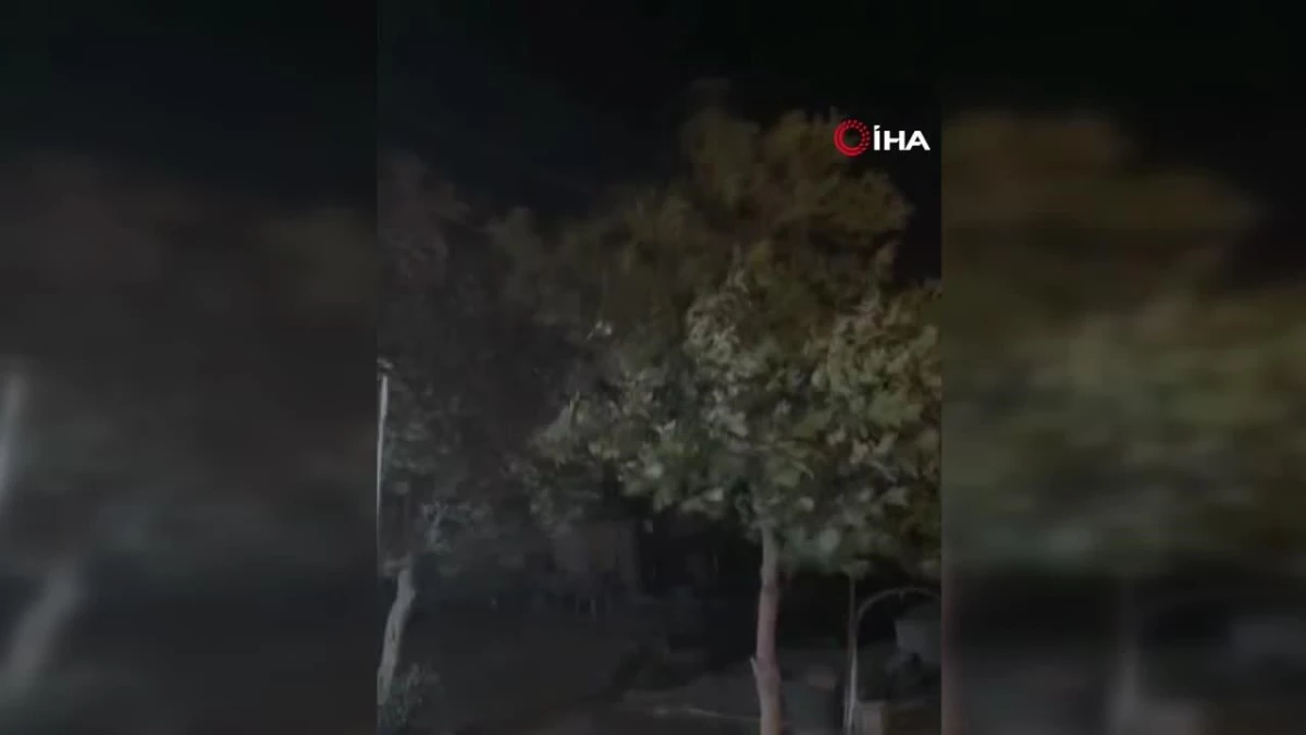 Gaziantep'te rüzgarın etkisiyle bir evin çatısı uçtu
