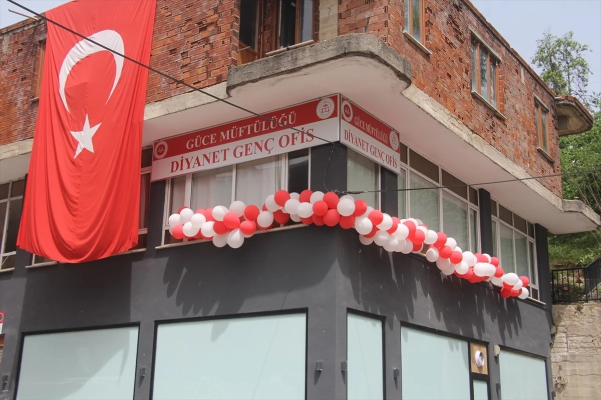 Giresun Güce'de Diyanet Gençlik Ofisi Hizmete Açıldı