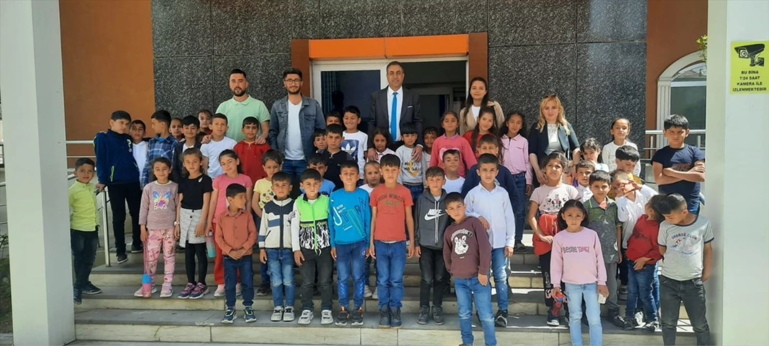 Bitlis Güroymak’ta Çocuklar İçin Sinema Etkinliği Düzenlendi