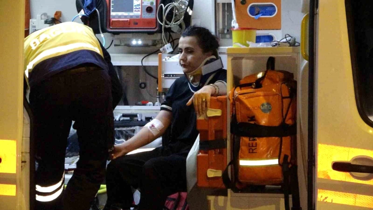 Antalya’da trafik kazasında 3 kişi yaralandı