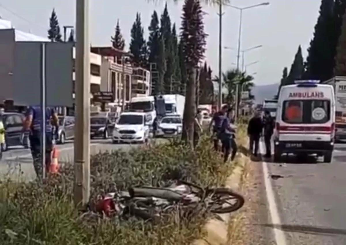 İzmir’de transit araç motosiklete çarptı: Çift hayatını kaybetti