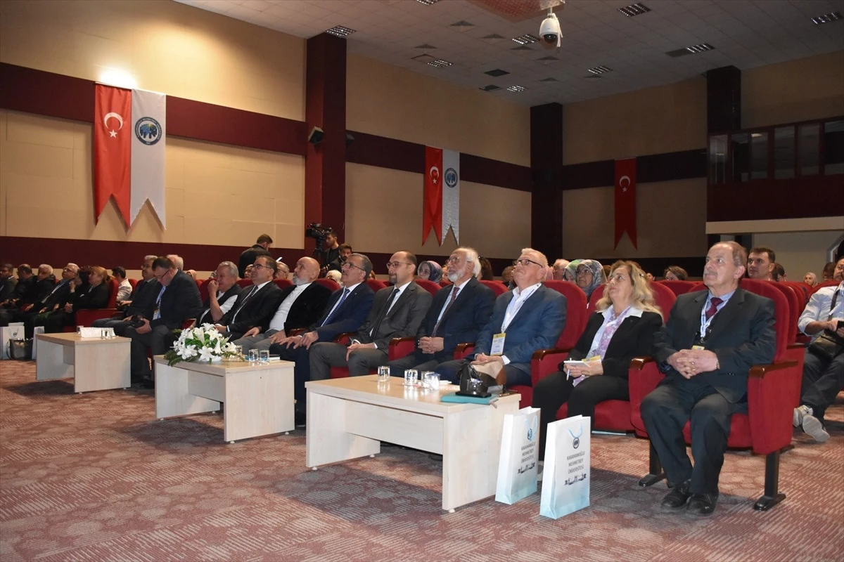 Karamanoğlu Mehmetbey Üniversitesi’nde Yaşam Boyu Öğrenme Akademisi Açıldı