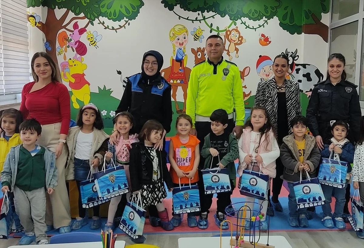 Kırşehir’de Anaokulu Öğrencileri İl Emniyet Müdürlüğünü Ziyaret Etti