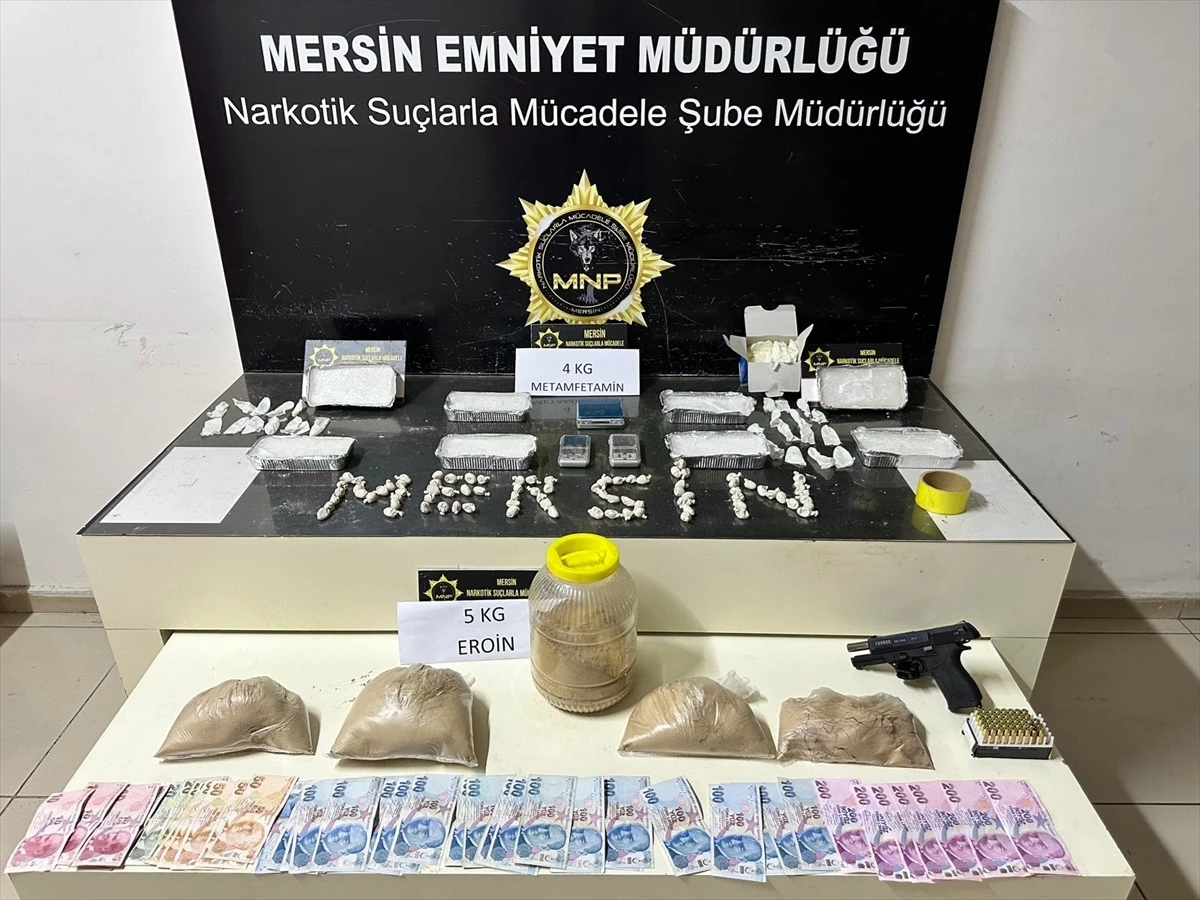 Mersin'de 5 kilo 72 gram eroin ve 4 kilogram sentetik uyuşturucu ele geçirildi, 4 şüpheli gözaltına alındı