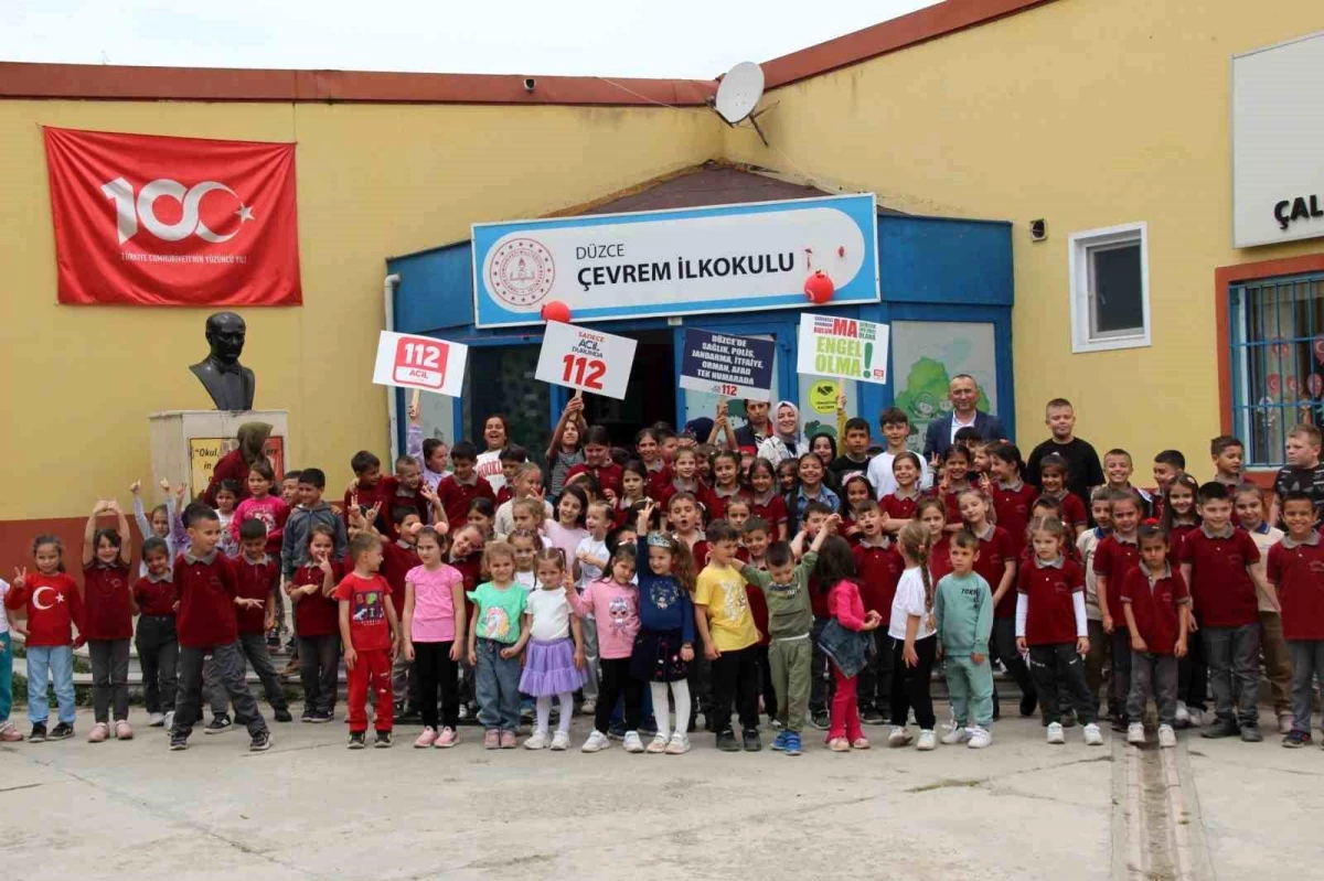 Düzce’de 112 Acil Çağrı Merkezi Müdürlüğü, Çevrem İlkokulu’nda öğrencilerle buluştu