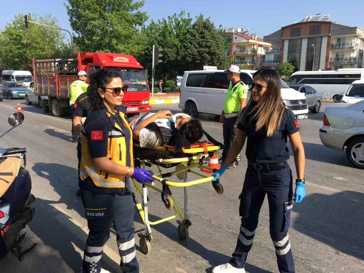 Aydın'da motosikletin çarptığı kazada 2 kişi yaralandı