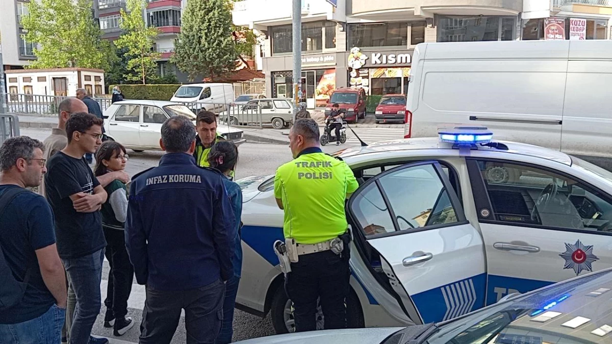 Çorum'da otomobilin bisiklete çarpması sonucu trafik kazası: Bisiklet sürücüsü yaralandı