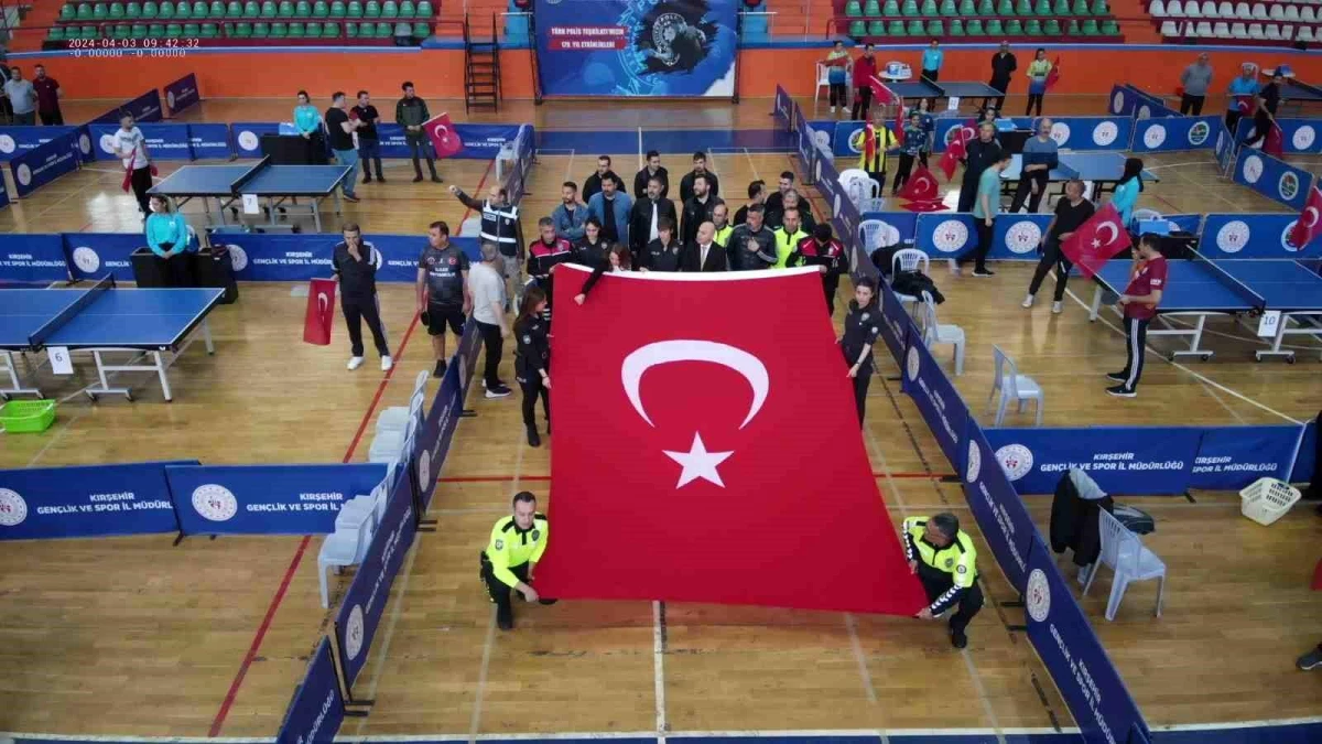 Kırşehir’de Polis Haftası etkinlikleri kapsamında tenis müsabakaları düzenlendi