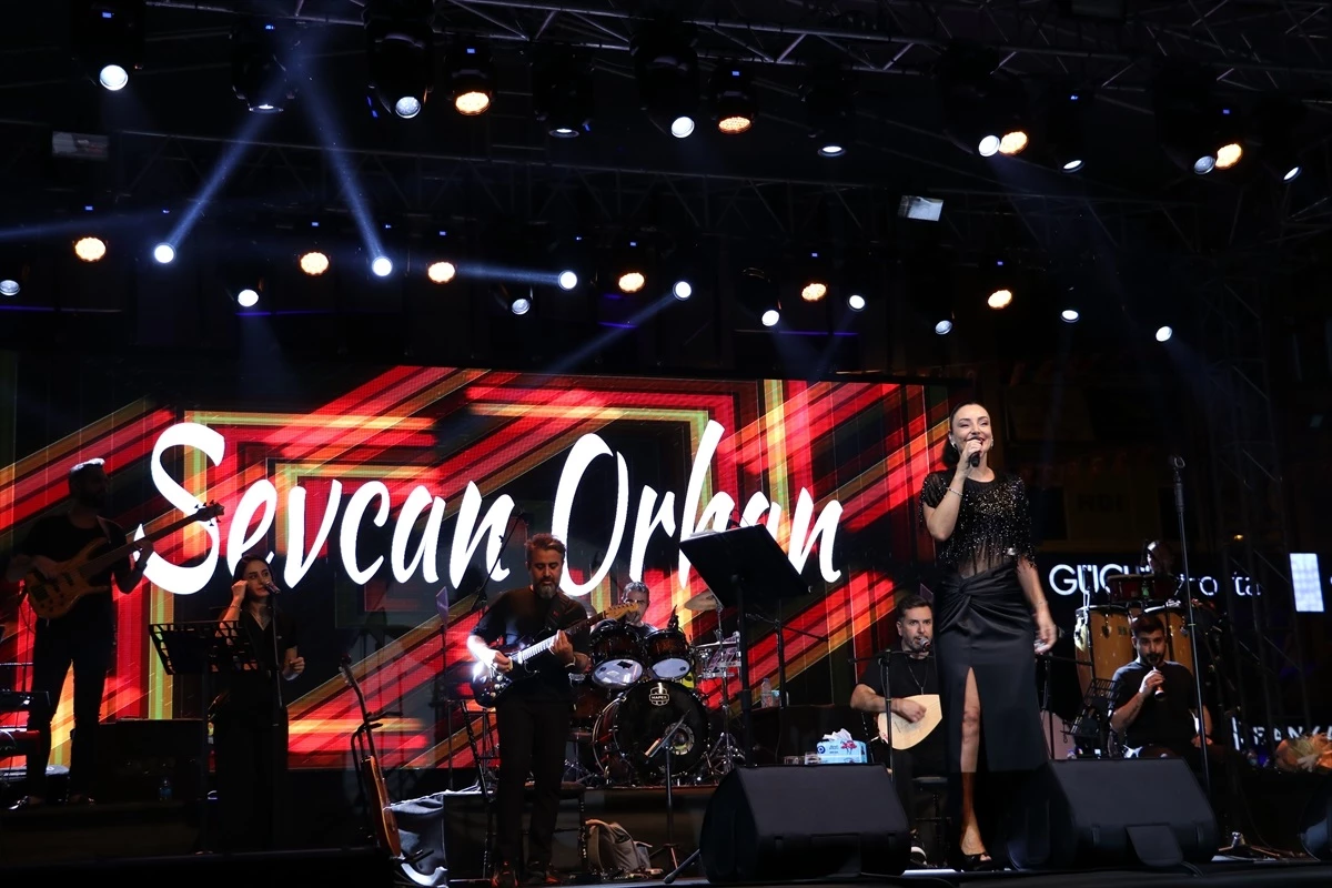 Sevcan Orhan, Kilis'te unutulmaz bir konser verdi