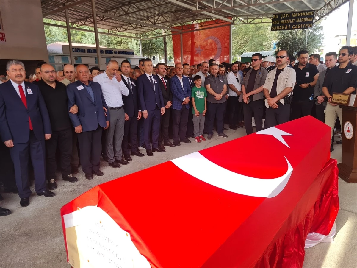 Adıyaman'da Şehit Olan Polis Memuru Kamuran Üçgül'ün Cenazesi Kadirli'de Defnedildi