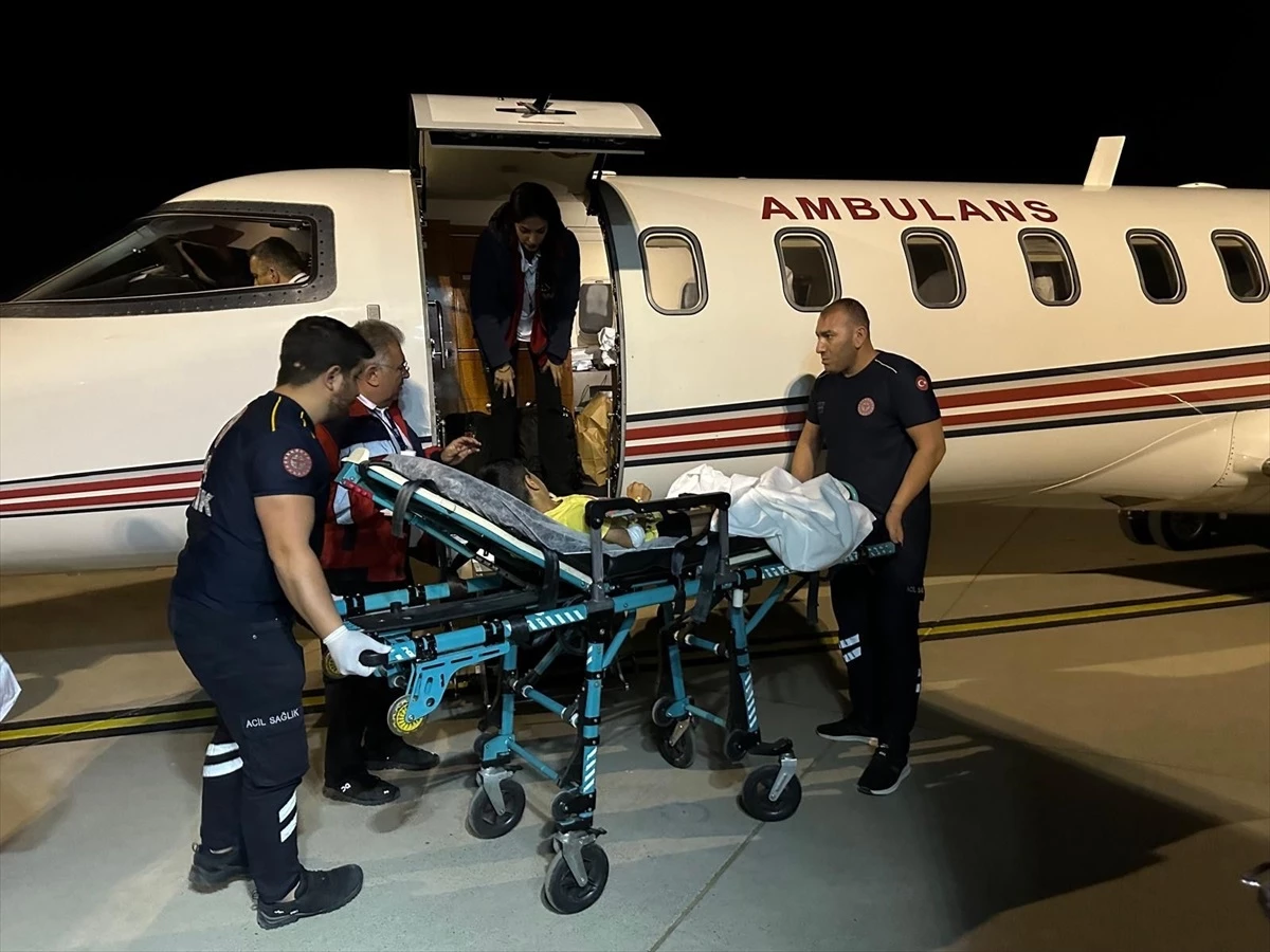 Şırnak'ta yüksek ateşli çocuk ambulans uçakla Ankara'ya nakledildi