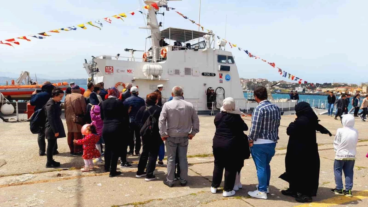 Sinop Limanı’na demir atan TCSG-72 Sahil Güvenlik Botu halkın ziyaretine açıldı