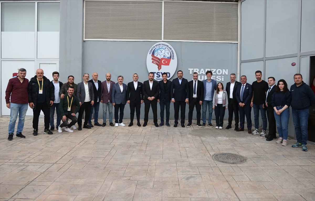 Trabzonspor Başkanı Ertuğrul Doğan TSYD Trabzon Şubesi’ni ziyaret etti