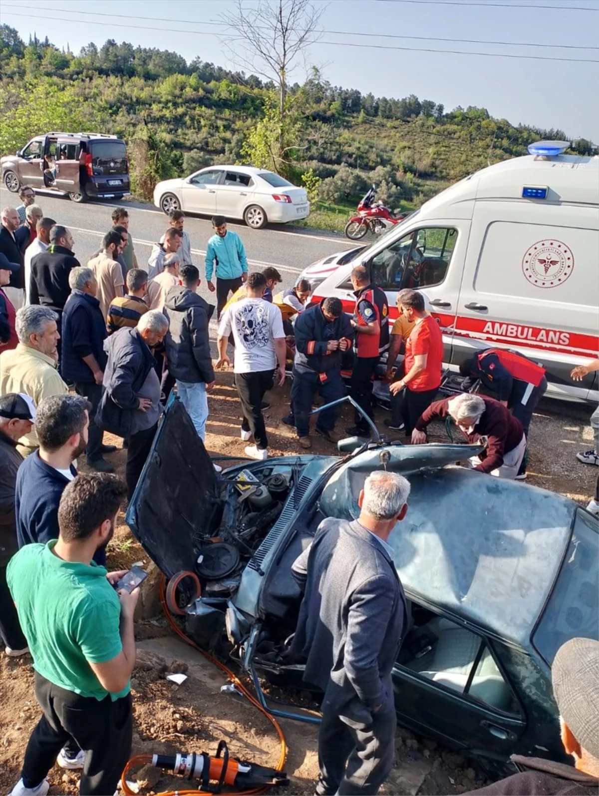 Yalova'da takla atan otomobilin sürücüsü yaralandı