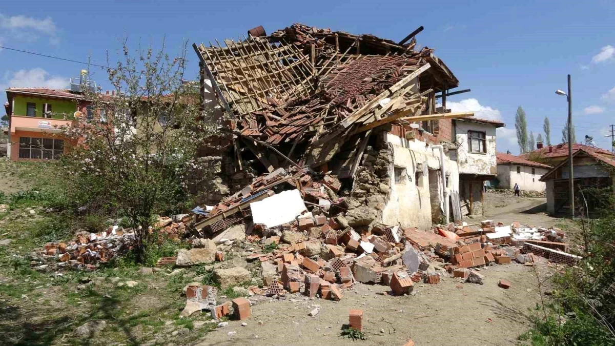 Yozgat’ta deprem sonrası hasar tespit çalışmaları yapıldı