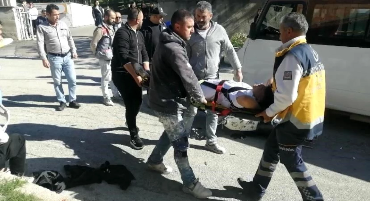 Isparta'da öğrenci servis minibüsü ile ehliyetsiz çocuğun motosikleti çarpıştı: 2 yaralı
