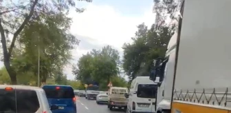 Adana’da Sürücüler Ambulansa Fermuar Düzeninde Yol Verdi
