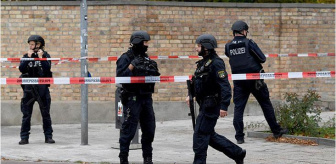 Almanya’da İslam karşıtı mitingde bıçaklı saldırı: çok sayıda yaralı var!