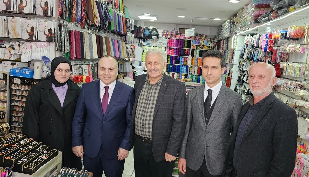 Artvin Valisi Cengiz Ünsal, Borçka ilçesinde esnafı ziyaret etti