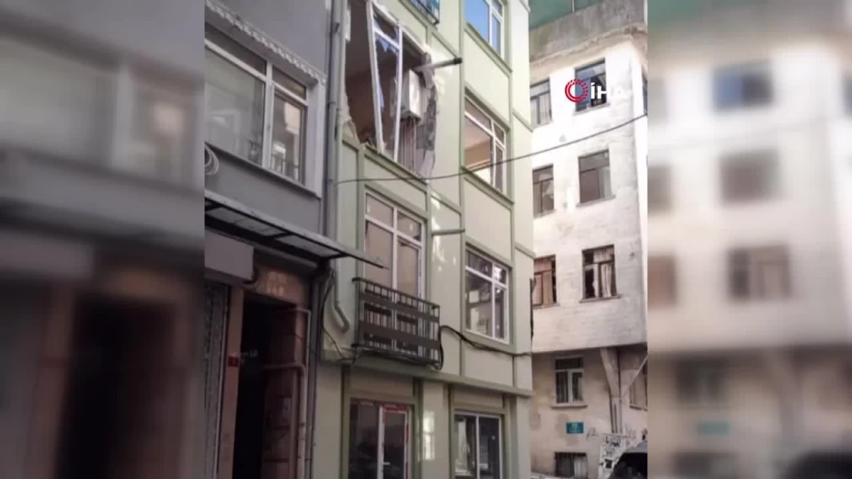 Beşiktaş'ta 5 Katlı Apartmanda Doğal Gaz Patlaması
