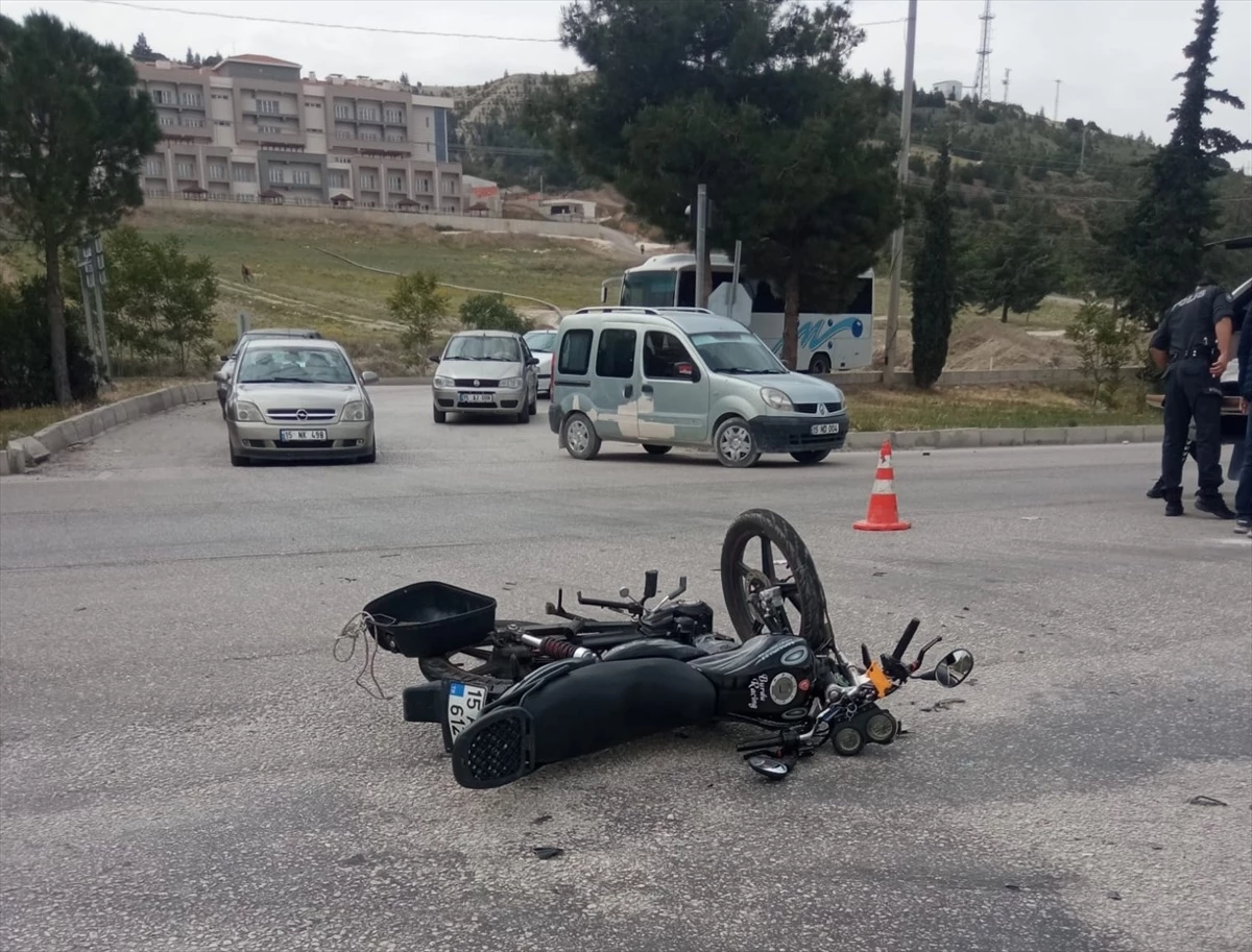 Burdur’da meydana gelen trafik kazalarında 5 kişi yaralandı