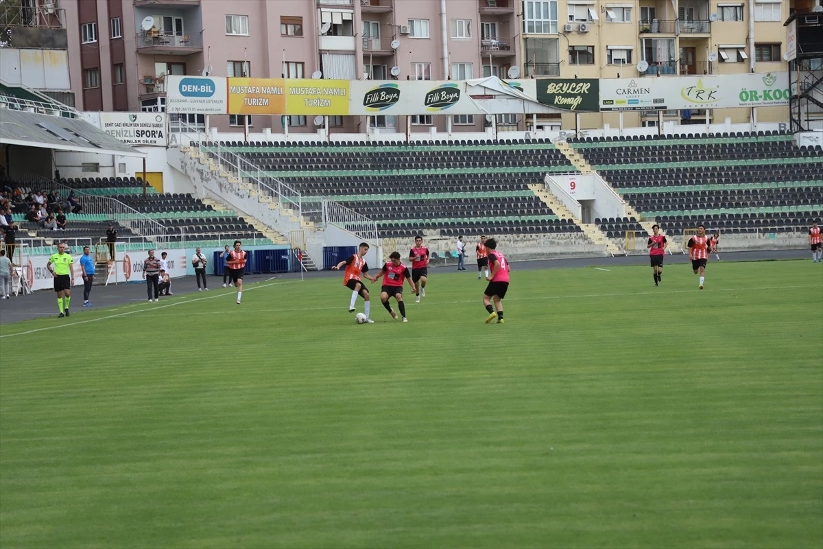 Denizli'de düzenlenen futbol turnuvasını Tekkeköy-Gökpınar takımı kazandı