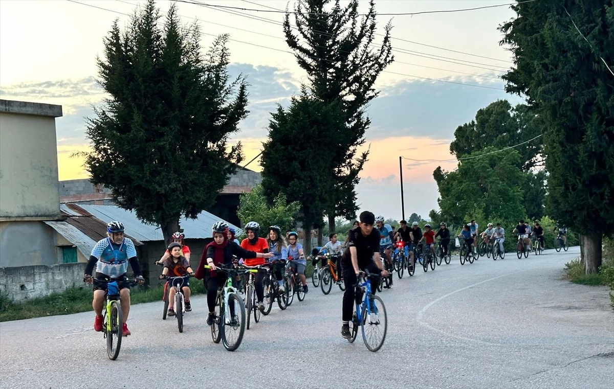 Erzin'de bisikletliler sessiz sürüşle anıldı