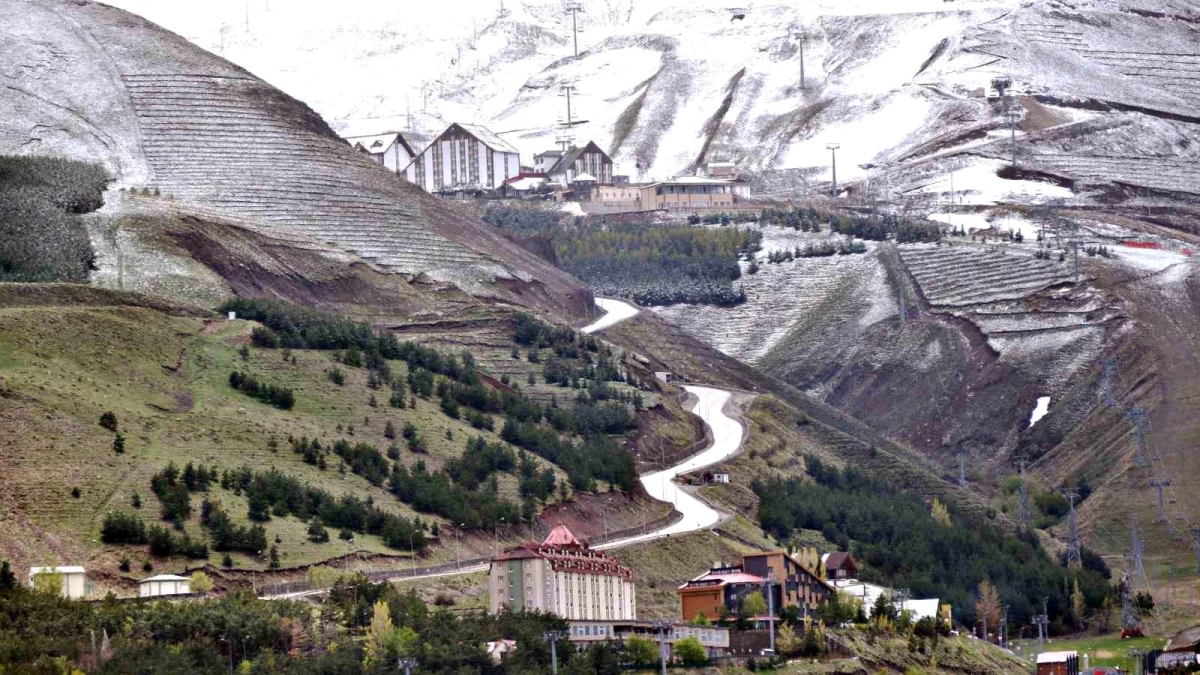 Erzurum’da Uzun Süredir Devam Eden Sağanak Yağışlar Hız Kesmeyecek