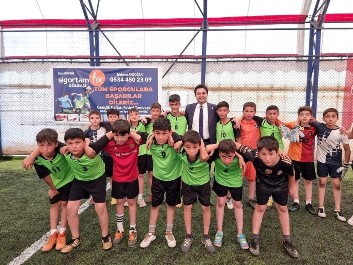 Adıyaman'da Gençlik Futbol Turnuvası Başladı