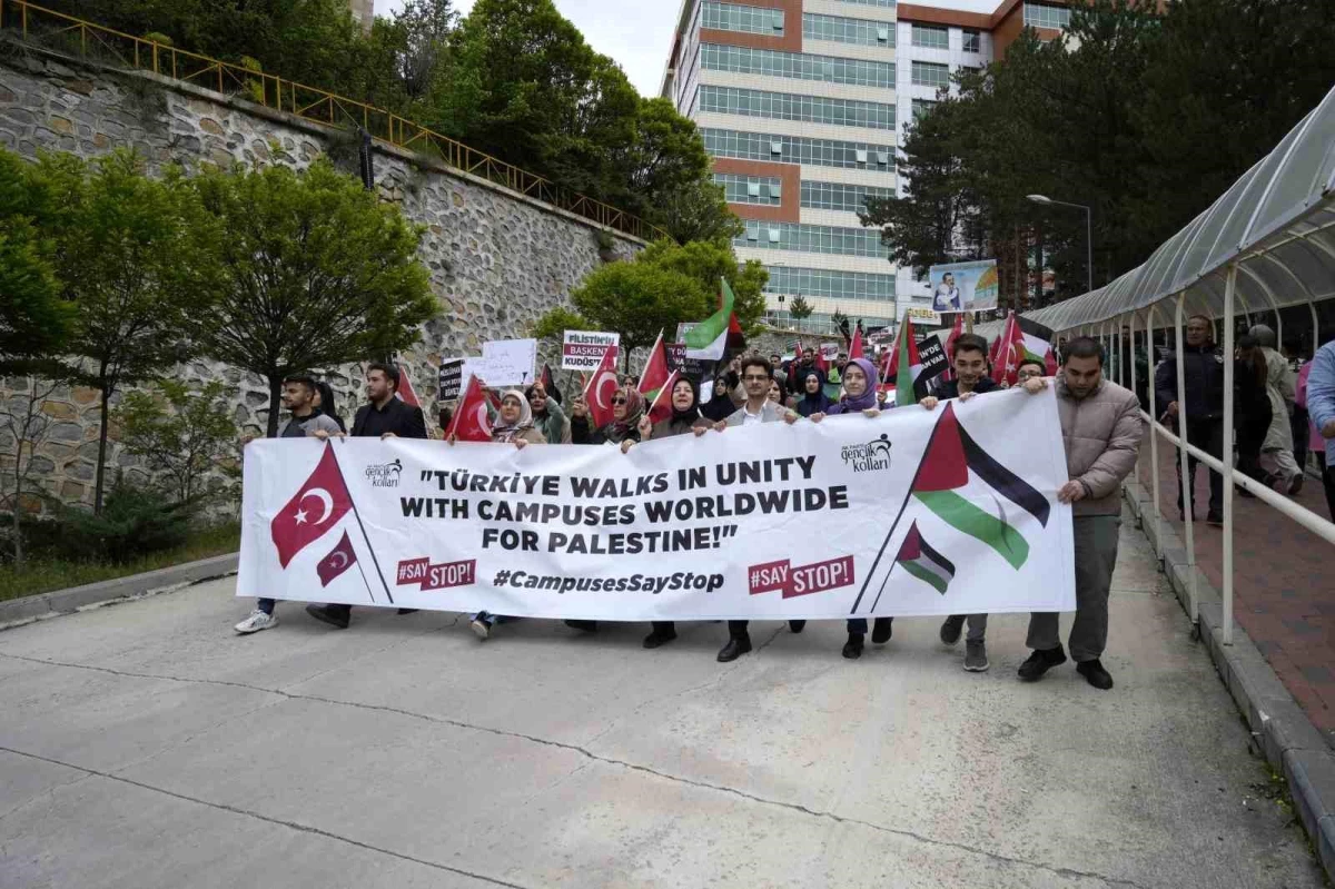 Gümüşhane Üniversitesi'nde Filistin protestolarına destek yürüyüşü düzenlendi