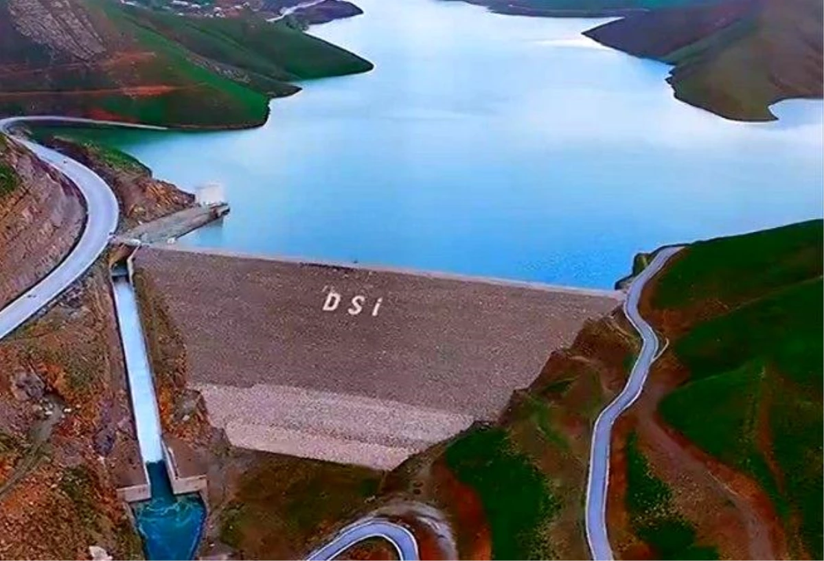 Hakkari'de Yüksekova Dilimli Barajı Sulama Kanalı Projesi için imzalar atıldı