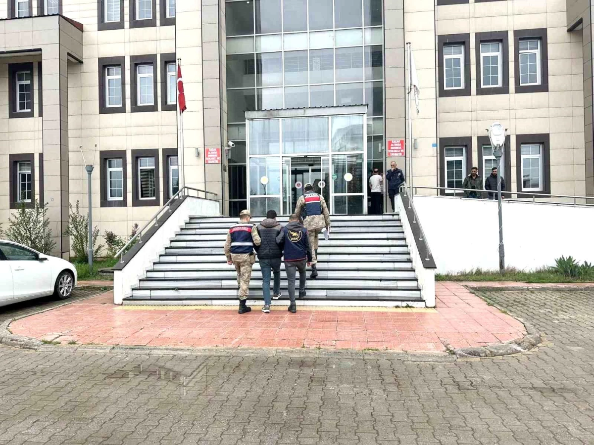 Bitlis’te hırsızlık suçundan aranan şahıs yakalandı